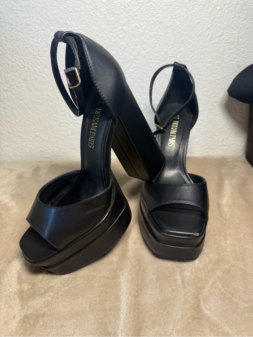 Dream Pairs Black Chunky Platform Ankle-Strap